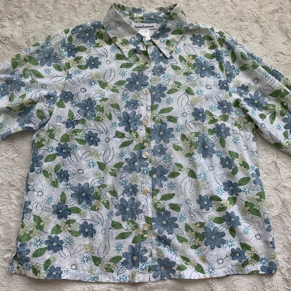 Serengeti White & Blue Floral Garden Style Top